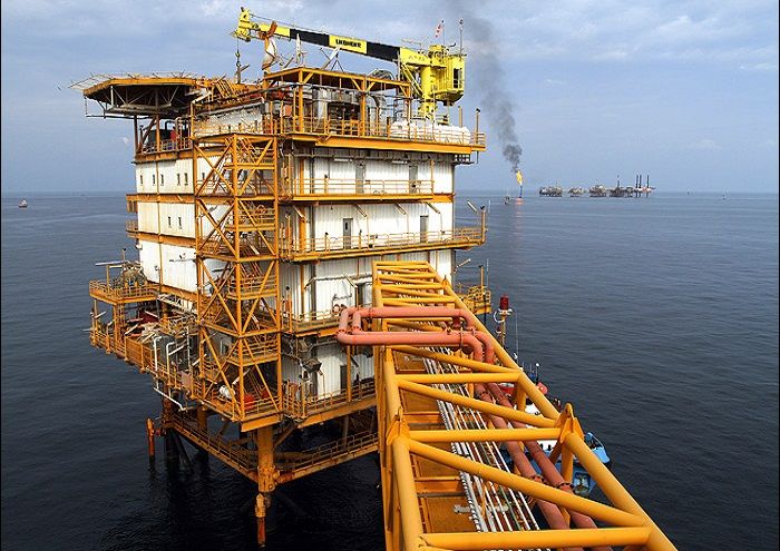 مرزبانان بی سلاح صنعت نفت در خلیج فارس